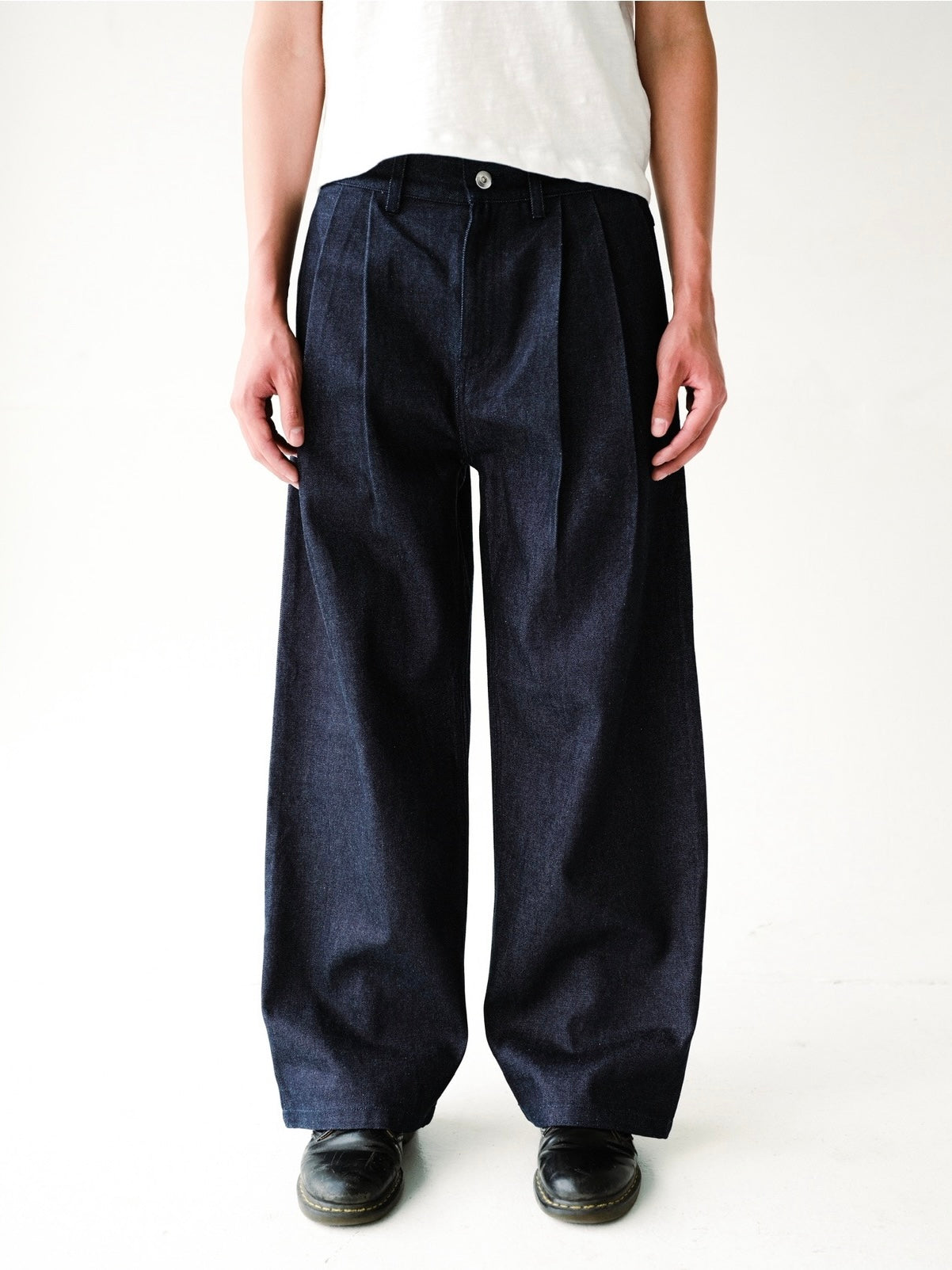 Indigo Raw Selvedge Pleated Loose-Fit Denim