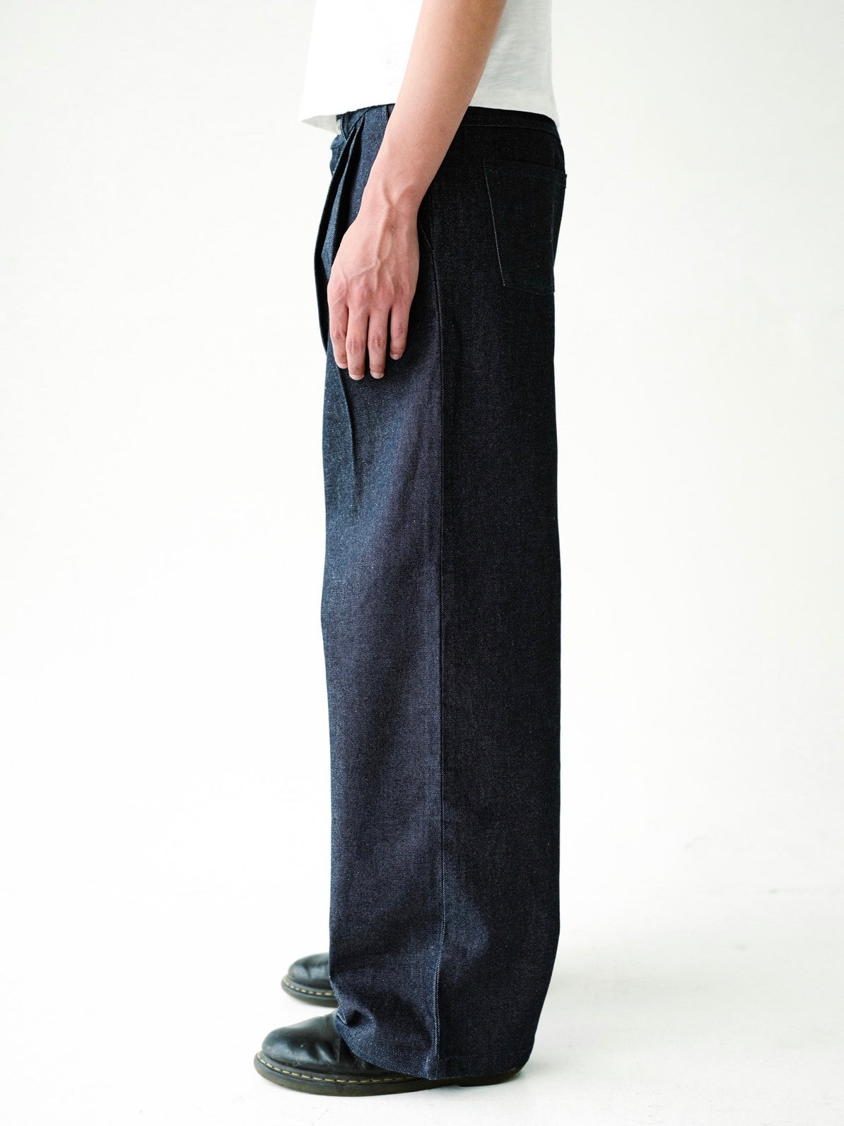 Indigo Raw Selvedge Pleated Loose-Fit Denim